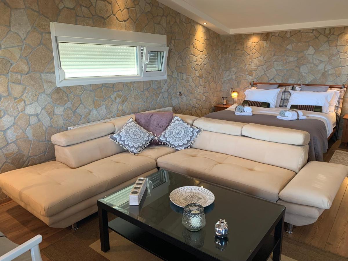 Doormat# Wait 'N Sea, Jacuzzi, Luxury Stone House Apartment Epanomí Ngoại thất bức ảnh